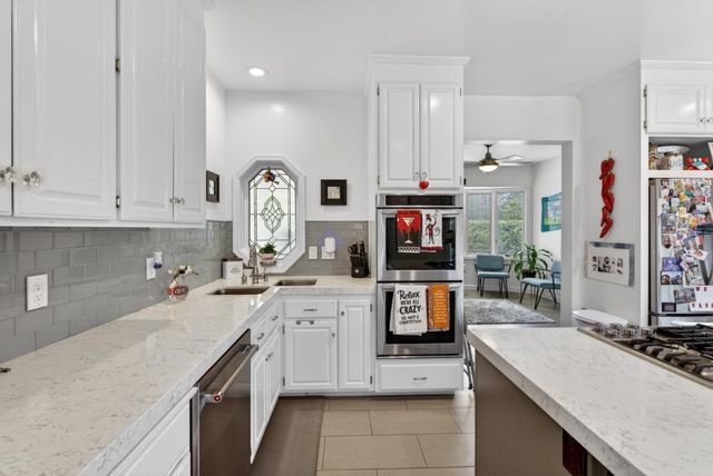 2612 Huntington Rd, Sacramento, CA 95864