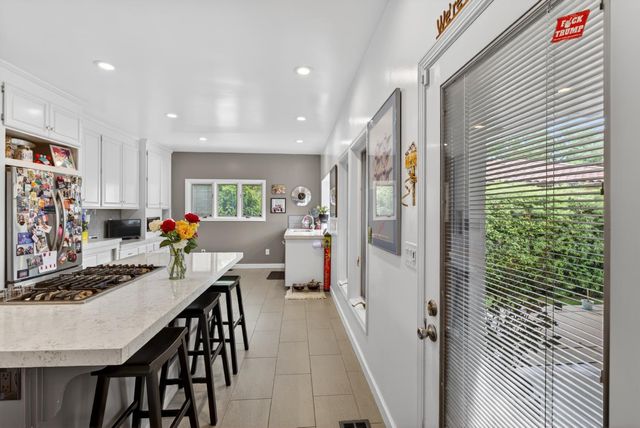 2612 Huntington Rd, Sacramento, CA 95864
