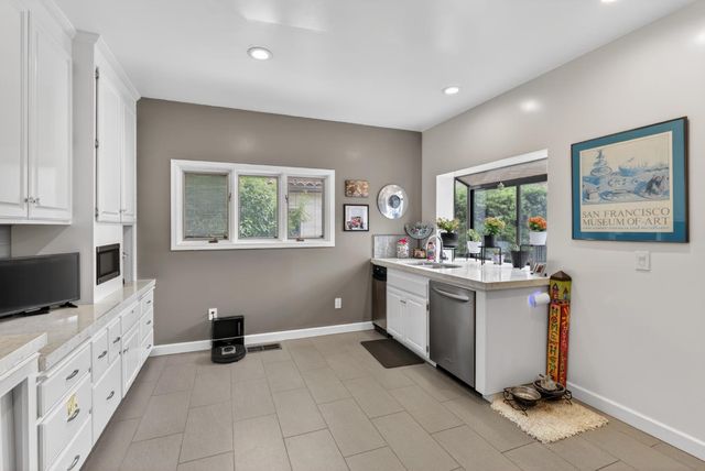 2612 Huntington Rd, Sacramento, CA 95864