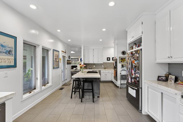2612 Huntington Rd, Sacramento, CA 95864