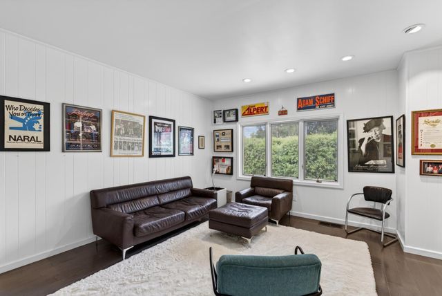 2612 Huntington Rd, Sacramento, CA 95864