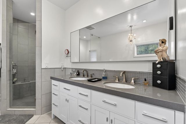 2612 Huntington Rd, Sacramento, CA 95864