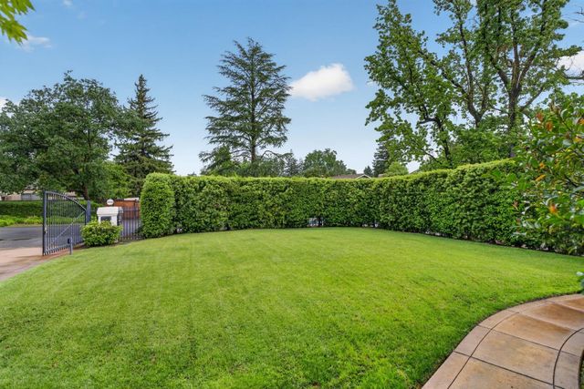 2612 Huntington Rd, Sacramento, CA 95864