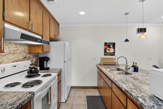 2612 Huntington Rd, Sacramento, CA 95864