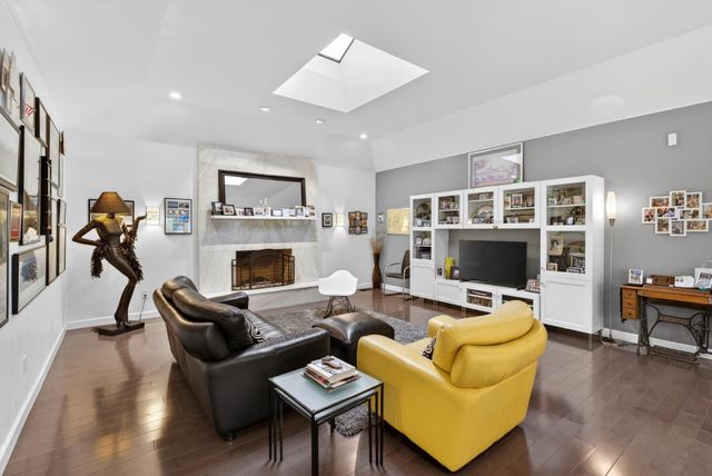 2612 Huntington Rd, Sacramento, CA 95864