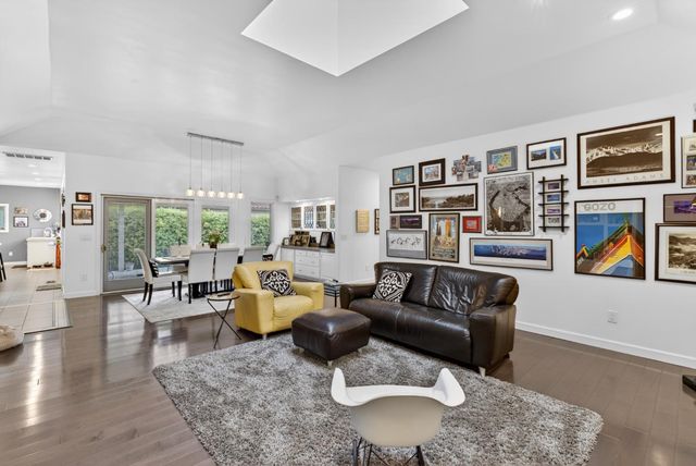 2612 Huntington Rd, Sacramento, CA 95864