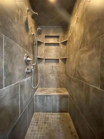 2414 Loch Lomond Street, Highlands, TX 77562