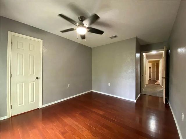 2414 Loch Lomond Street, Highlands, TX 77562