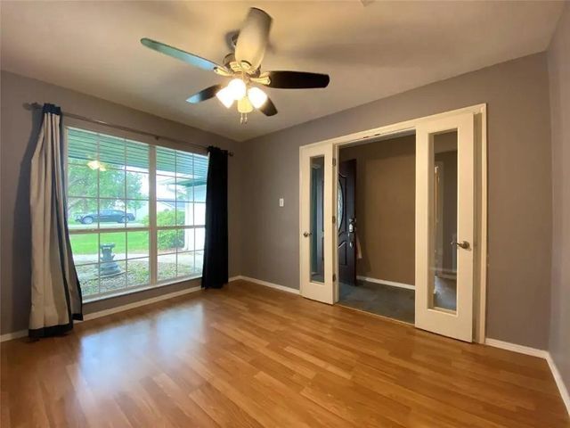 2414 Loch Lomond Street, Highlands, TX 77562