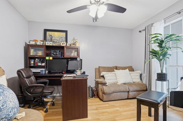 2414 Loch Lomond Street, Highlands, TX 77562