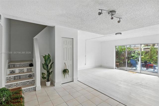 4165 SW 66th Ter 109, Davie, FL 33314