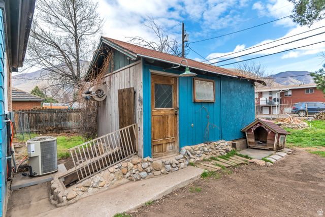 585 S 400 E, Springville, UT 84663