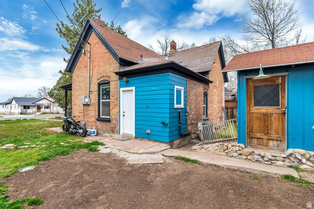 585 S 400 E, Springville, UT 84663