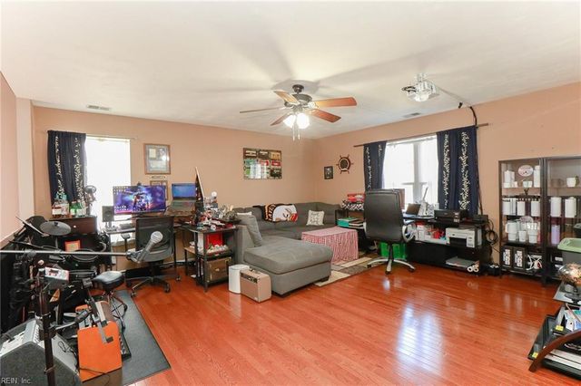 6316 Townsend PL, Suffolk, VA 23435