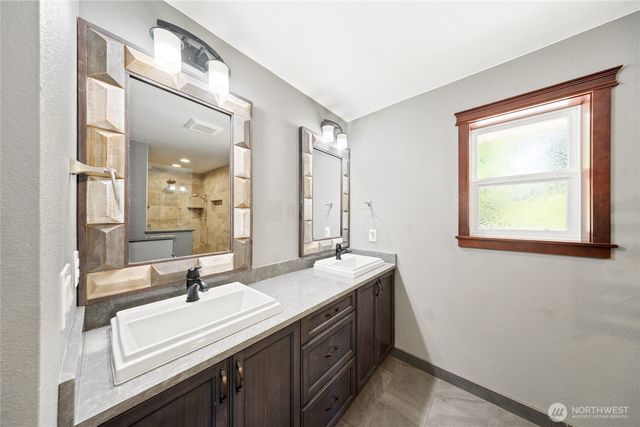 16026 Lawrence Place SE, Yelm, WA 98597
