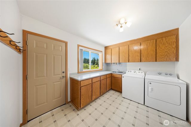 16026 Lawrence Place SE, Yelm, WA 98597