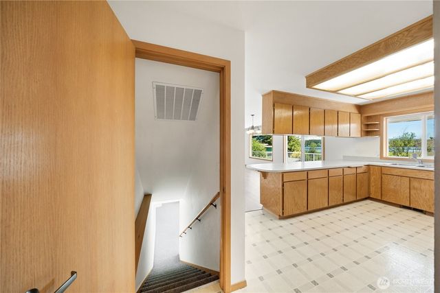16026 Lawrence Place SE, Yelm, WA 98597