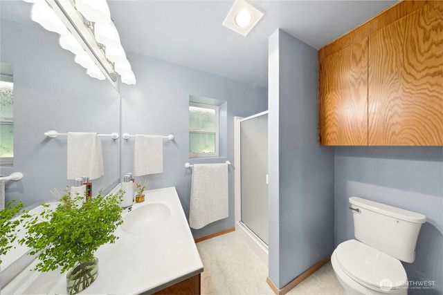 16026 Lawrence Place SE, Yelm, WA 98597