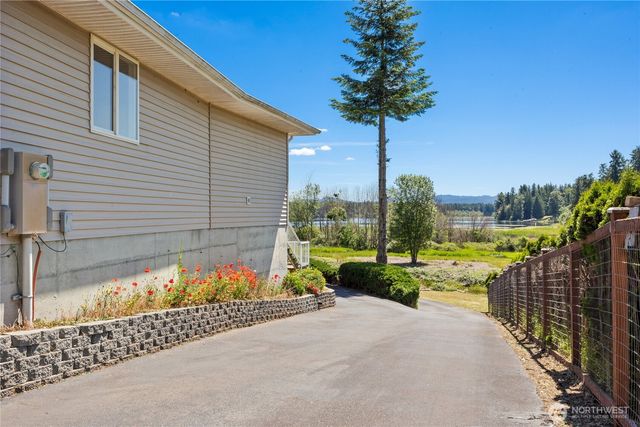 16026 Lawrence Place SE, Yelm, WA 98597