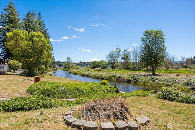 16026 Lawrence Place SE, Yelm, WA 98597