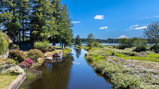 16026 Lawrence Place SE, Yelm, WA 98597