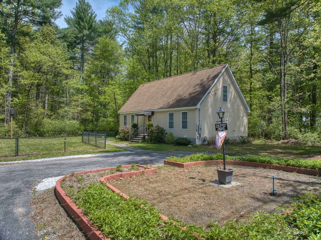 267 Carlisle Rd, Bedford, MA 01730