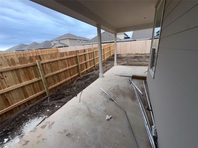 315 Willow Heights DR, Hutto, TX 78634