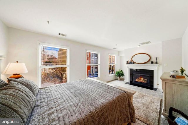 127 S MARKET ST, Frederick, MD 21701