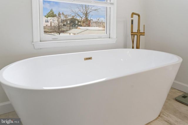 127 S MARKET ST, Frederick, MD 21701