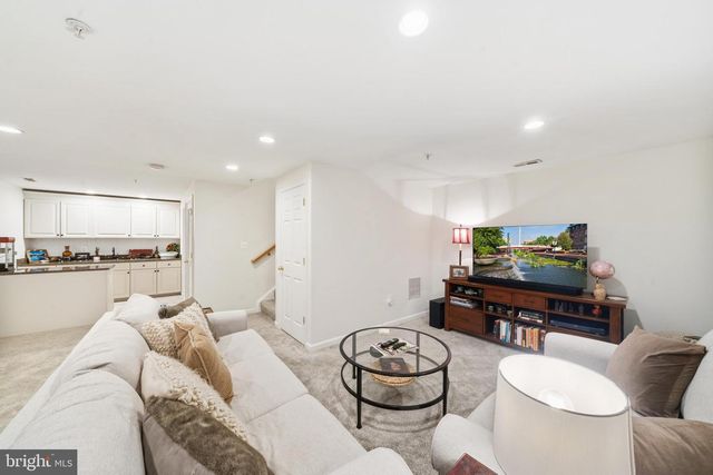 127 S MARKET ST, Frederick, MD 21701