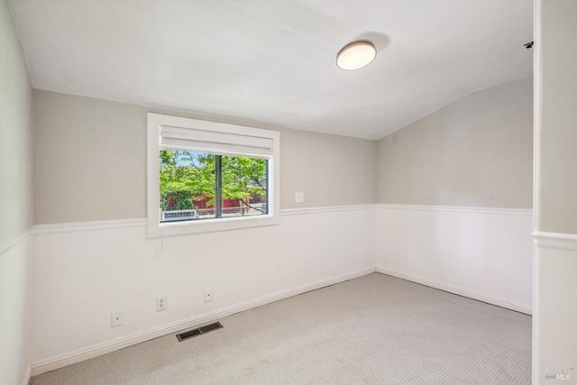 18450 Lucas Ave, Sonoma, CA 95476