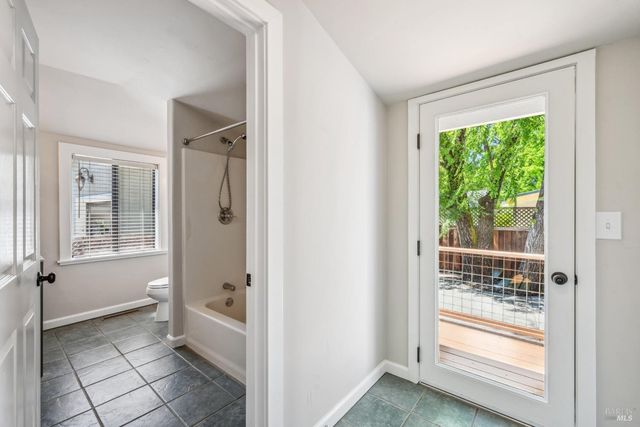 18450 Lucas Ave, Sonoma, CA 95476