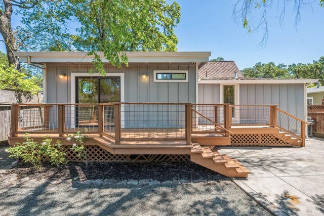 18450 Lucas Ave, Sonoma, CA 95476