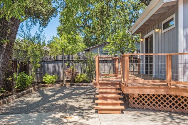 18450 Lucas Ave, Sonoma, CA 95476