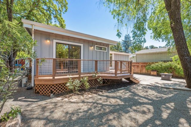 18450 Lucas Ave, Sonoma, CA 95476