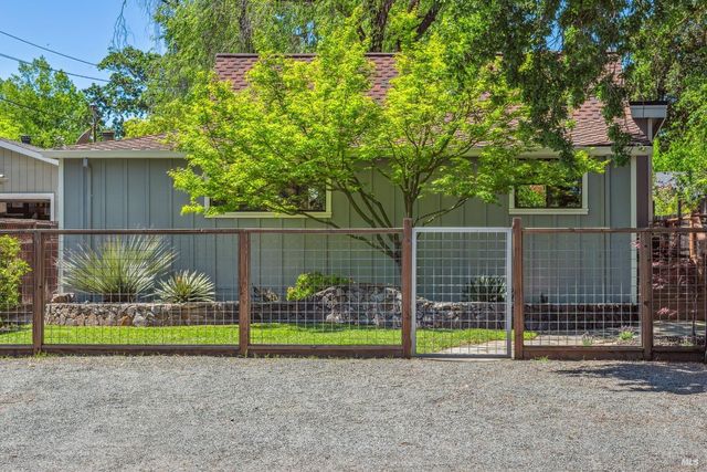18450 Lucas Ave, Sonoma, CA 95476