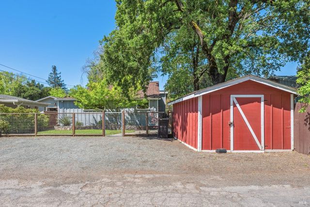 18450 Lucas Ave, Sonoma, CA 95476