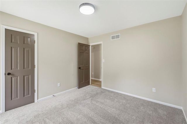 219 NW Redwood Court, Lee's Summit, MO 64064
