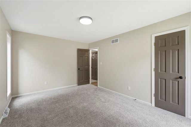 219 NW Redwood Court, Lee's Summit, MO 64064