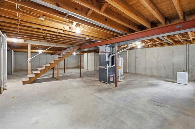 219 NW Redwood Court, Lee's Summit, MO 64064
