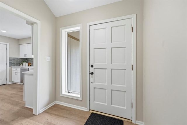 219 NW Redwood Court, Lee's Summit, MO 64064
