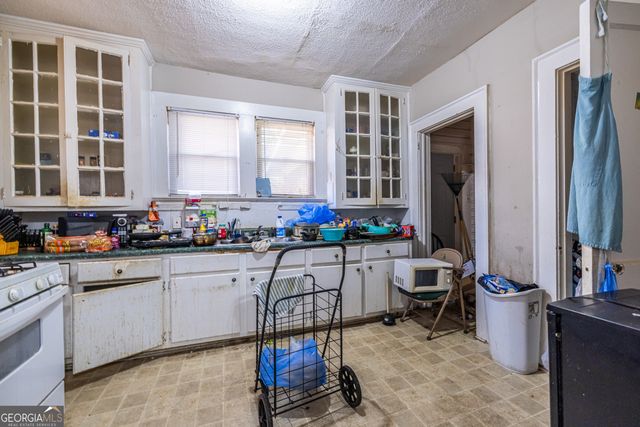 1736 Williams Avenue, East Point, GA 30344