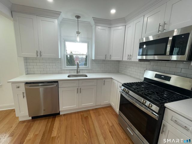 471 Marlborough Terrace 2, Fairfield, CT 06825