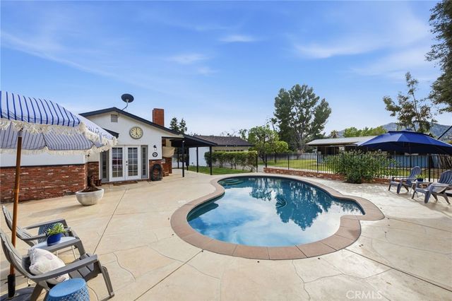10655 Owensmouth, Chatsworth, CA 91311
