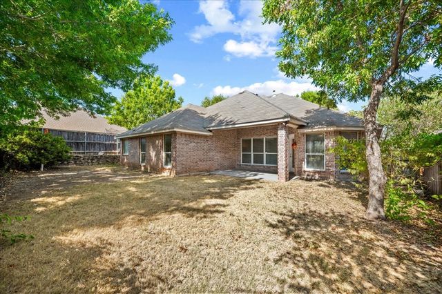 7408 Rolling Hills Drive, Benbrook, TX 76126