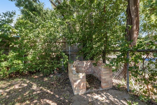 500 Kirven Avenue, Waxahachie, TX 75165