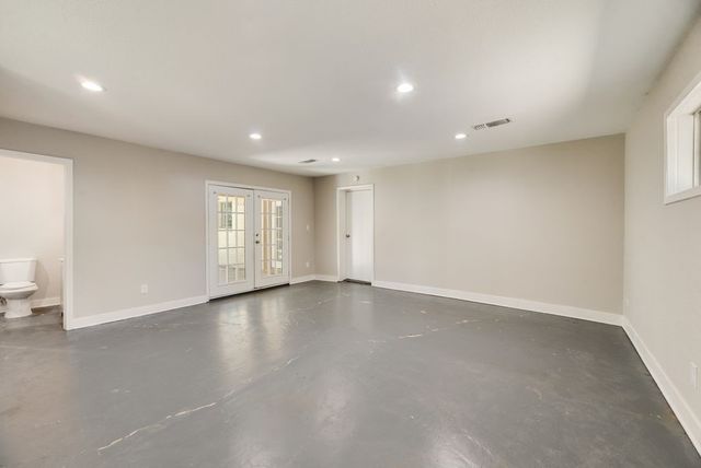 500 Kirven Avenue, Waxahachie, TX 75165