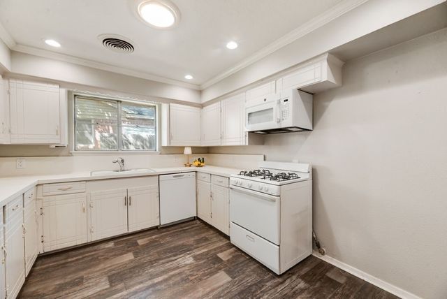 500 Kirven Avenue, Waxahachie, TX 75165