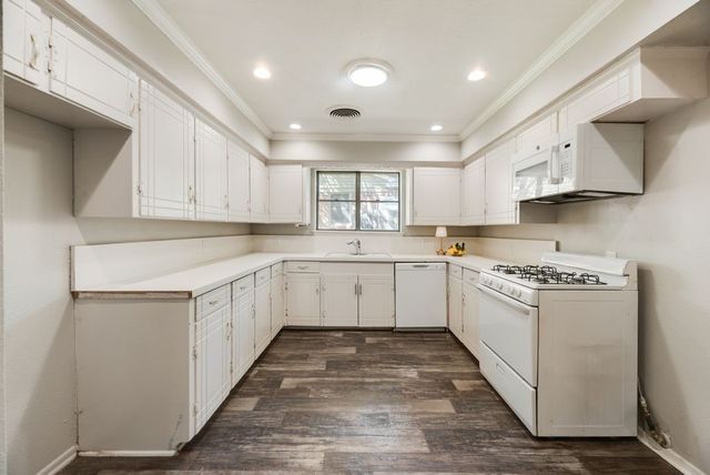 500 Kirven Avenue, Waxahachie, TX 75165