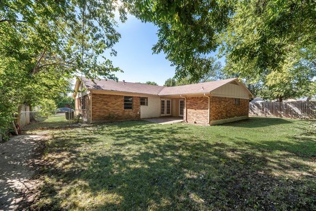 500 Kirven Avenue, Waxahachie, TX 75165